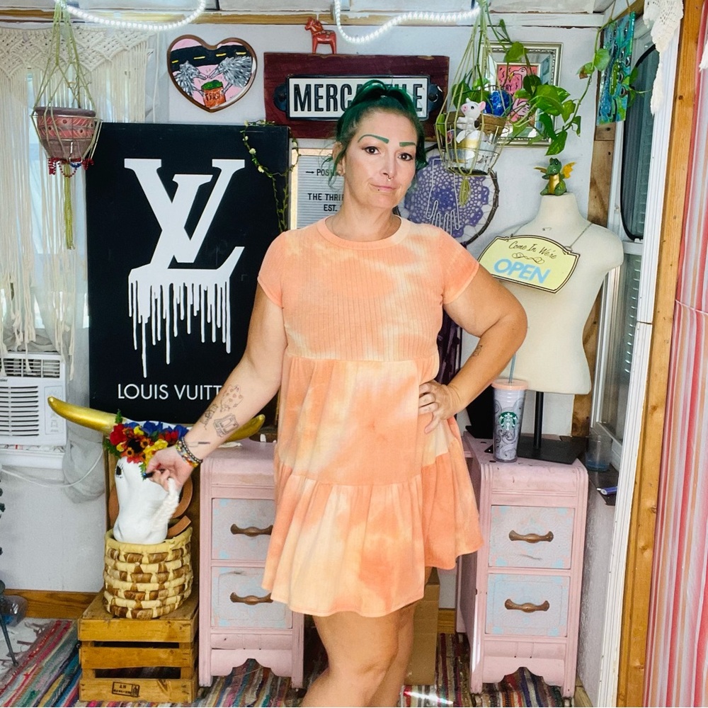 See You Monday Orange Ruffled Tiered Mini Dress Size Small - Picture 3 of 14